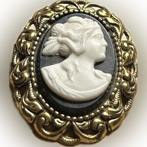 Vintage Brass Left Facing Gold and Black Cameo Brooch C clasp